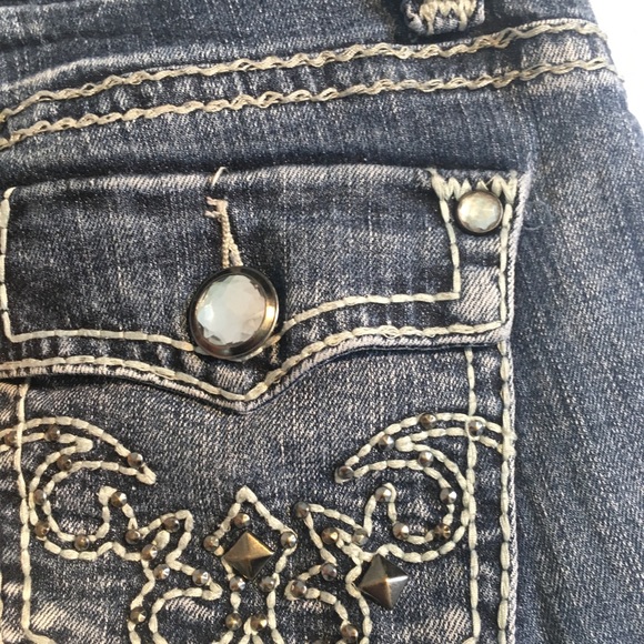 ZD Missy Jeans. Size 12. 30’ inseam EUC - Picture 7 of 8